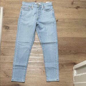 Levi's Women's Light Blue Skinny Jeans